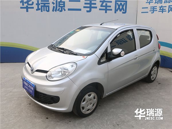 长安奔奔mini,造型炫新,年青有活力
