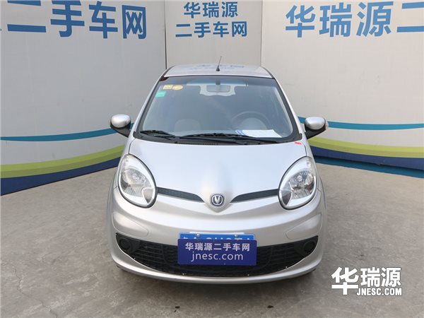 长安奔奔mini,造型炫新,年青有活力