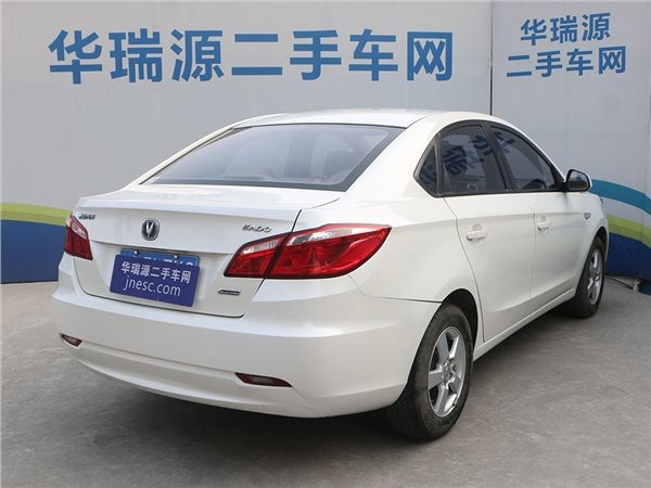 三万多买长安逸动 家用代步 小白练车 时髦大方