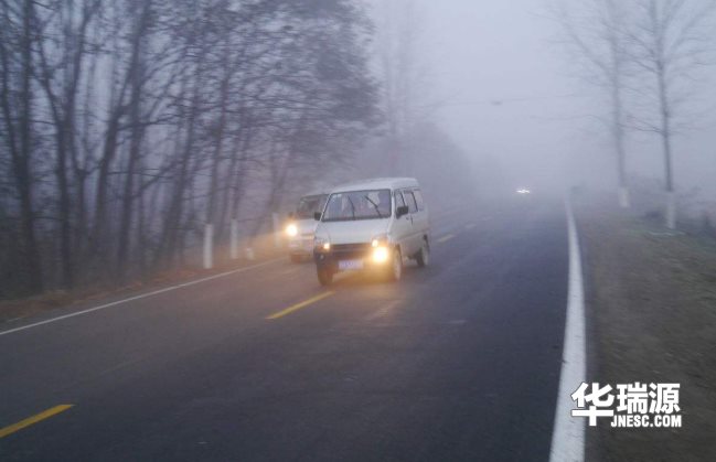 雾天开车，行车安全记心中