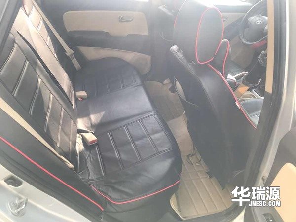 现代悦动手工豪华款，造型美观，富有张力