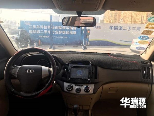 现代悦动手工豪华款，造型美观，富有张力