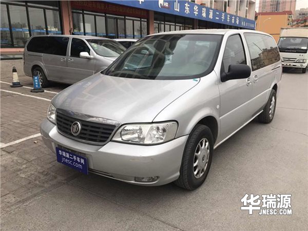 别克GL8 自动豪华型,动力强劲,空间舒适