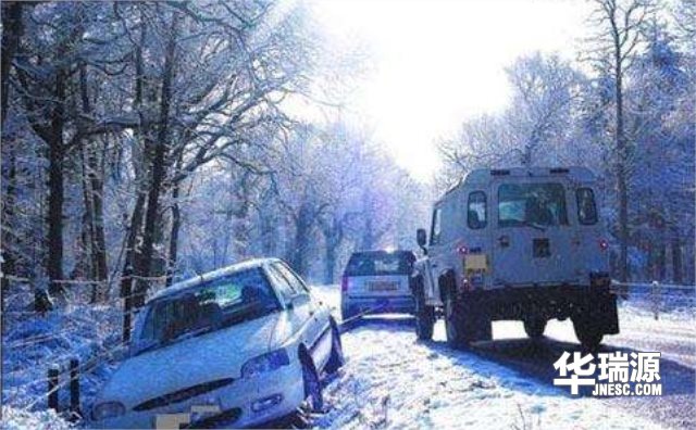 冬天雪天开车方法，掌握事故率降一倍