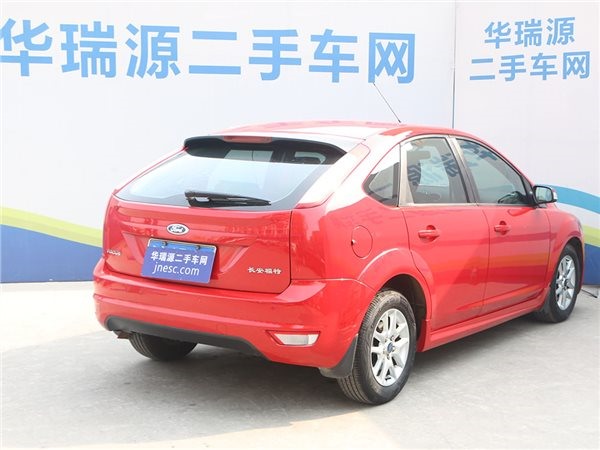 这是福克斯?No, I am the focus.