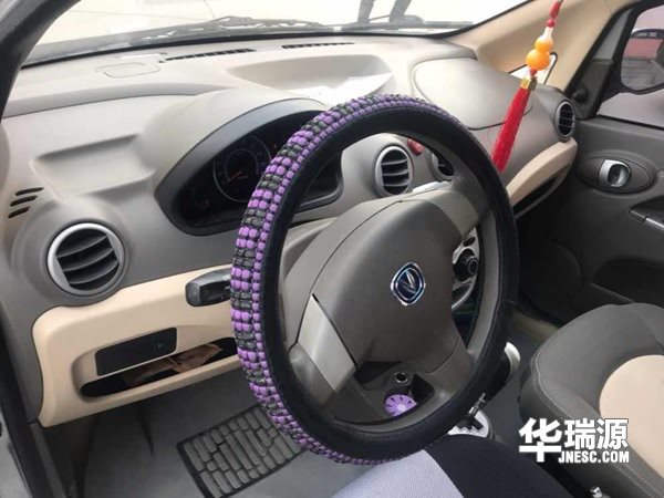 国产微型车奔奔LOVE，外观圆润饱满，空间够用舒适