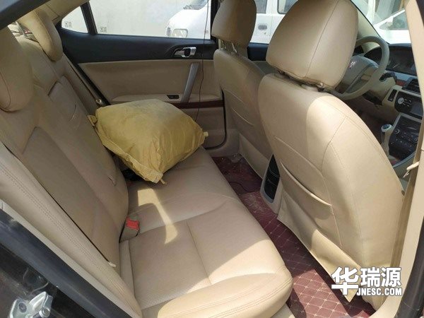 4万元买荣威550,车内空间大,动力强劲
