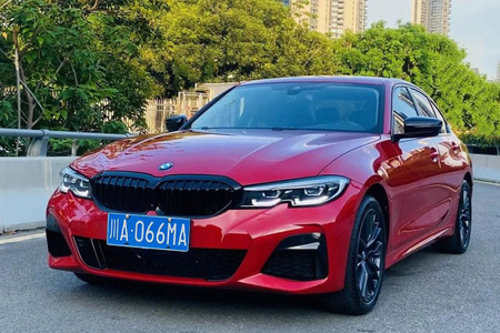 自贡二手宝马3系 2012款 320i 2.0L 手自一体 时尚型