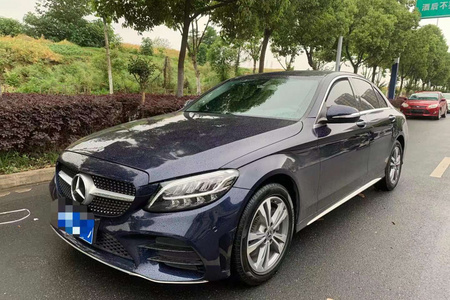 济宁二手奔驰C级 2019款 C 180 L 时尚版 运动轿车