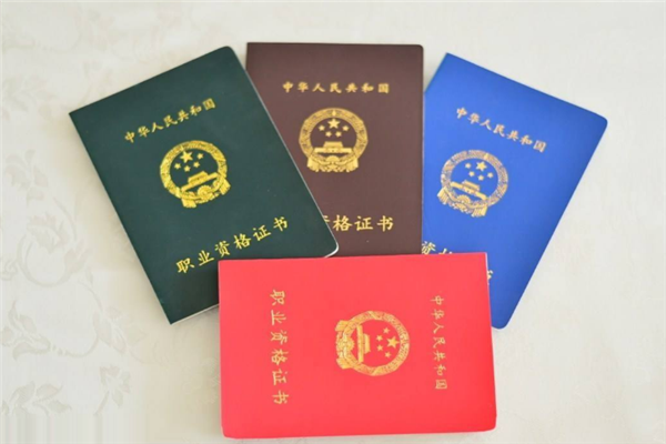没电工证，修了10年车的他，差点被开除！