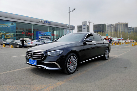 哈尔滨二手奔驰E级 2021款 E 300 L 尊贵型
