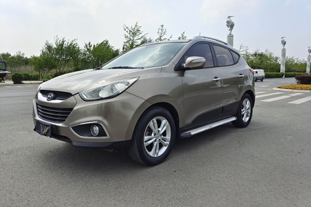 铁岭二手现代ix35 2010款 2.0 新锐版 GL 2WD MT