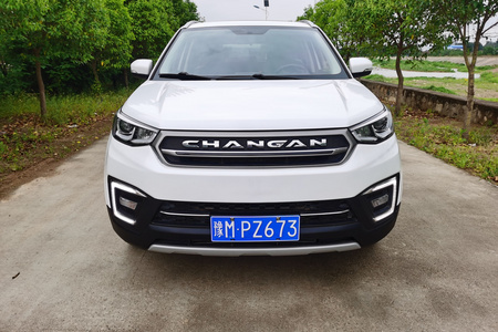 三门峡二手长安CS55 2017款 1.5T 手动 炫色版