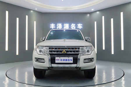 襄阳二手三菱帕杰罗 2019款 帕杰罗（进口）V97  3.8L 五门GLS 天窗 双差 中东版