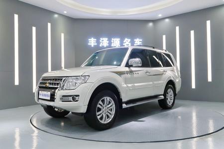 襄阳二手三菱帕杰罗 2019款 帕杰罗（进口）V97  3.8L 五门GLS 天窗 双差 中东版