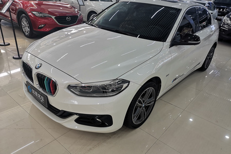 济宁二手宝马1系 2018款 118i 1.5T 手自一体 运动版