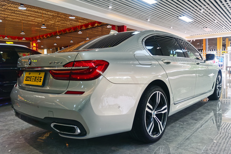 河源二手宝马7系 2018款 740Li xDrive 3.0T 手自一体 尊享版 M运动套装