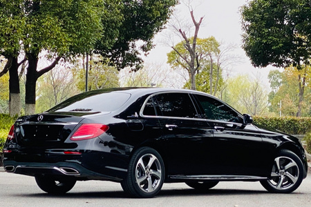 南京二手奔驰E级 2019款 E 300 L 豪华版 运动轿车