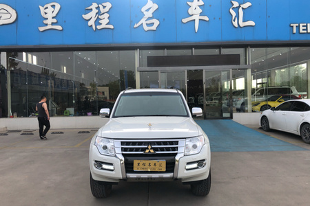 唐山二手三菱帕杰罗 2019款 帕杰罗V97 3.8L GLS 八气双差  天窗 （中东）