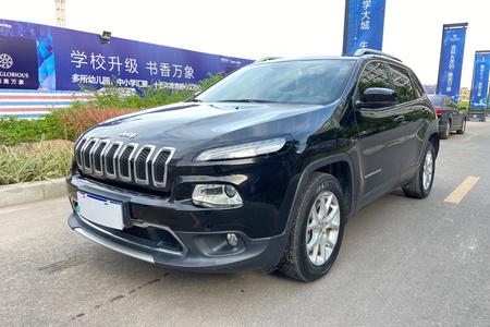 茂名二手Jeep自由光 2017款 2.0L 两驱 优越版