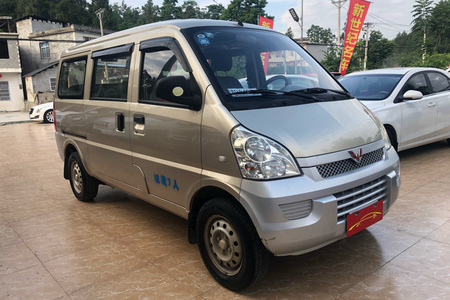 恩施二手五菱荣光 2014款 荣光S 1.5L 手动 基本型7二手8座